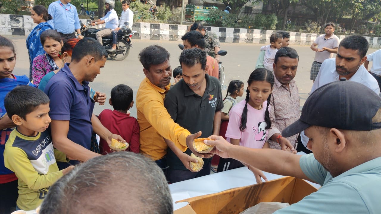 	/File/17/2DH_Food Distribution 01.jpeg